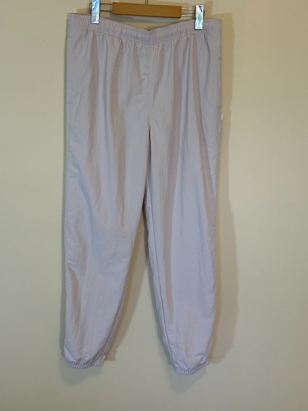 TNA Aritzia Joggers with Inside Drawstring and Inseam Pockets Cream Size L